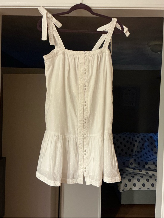 Vineyard Vines Dresses & Skirts - Vineyard Vines White Eyelet Button Front Sundress